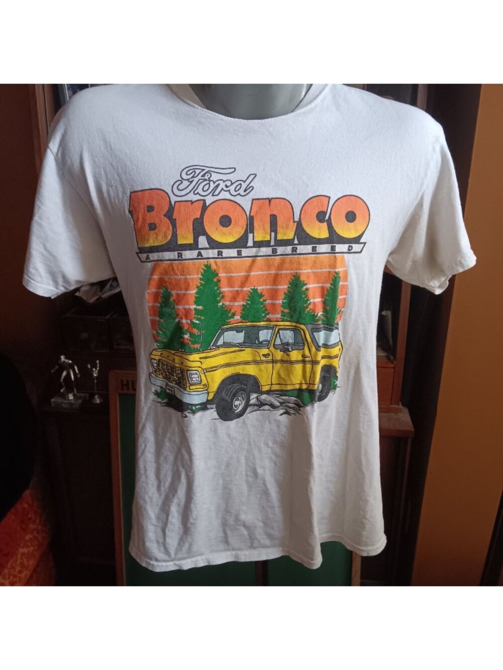 Ford Bronco Graphic Tee White Rare Breed Medium Cotton Shirt